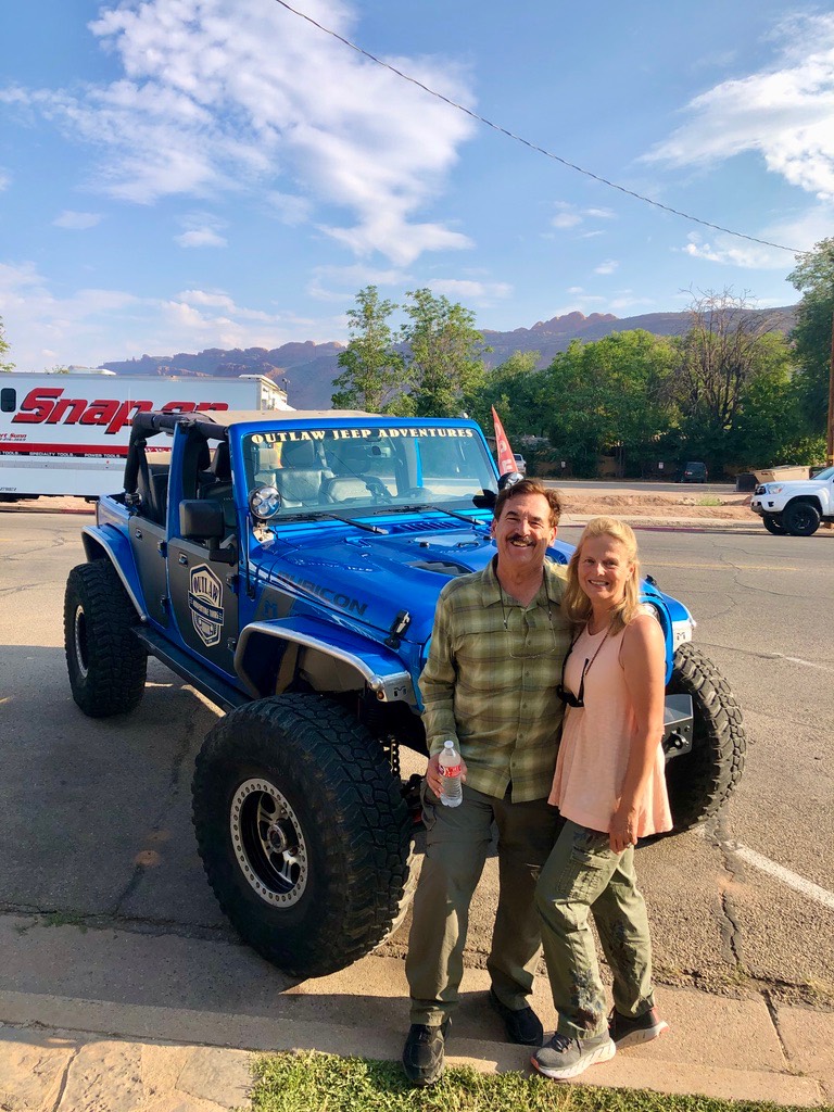 Jeep Rock Crawling Begins